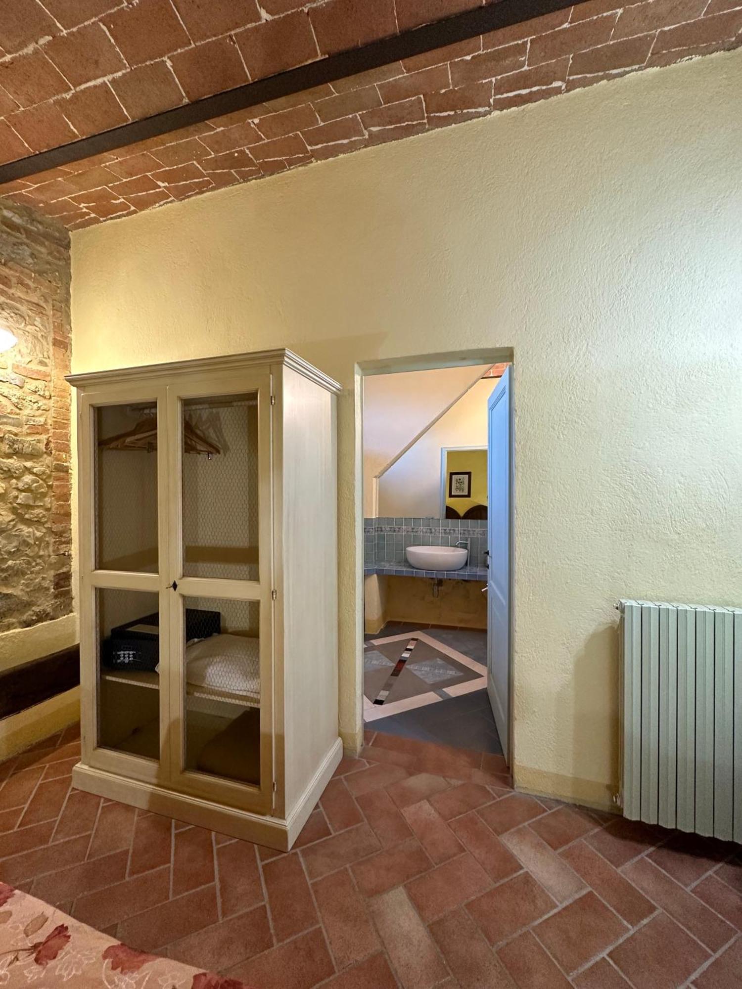 Borgo Tignano Apartment Casole d'Elsa Exterior photo