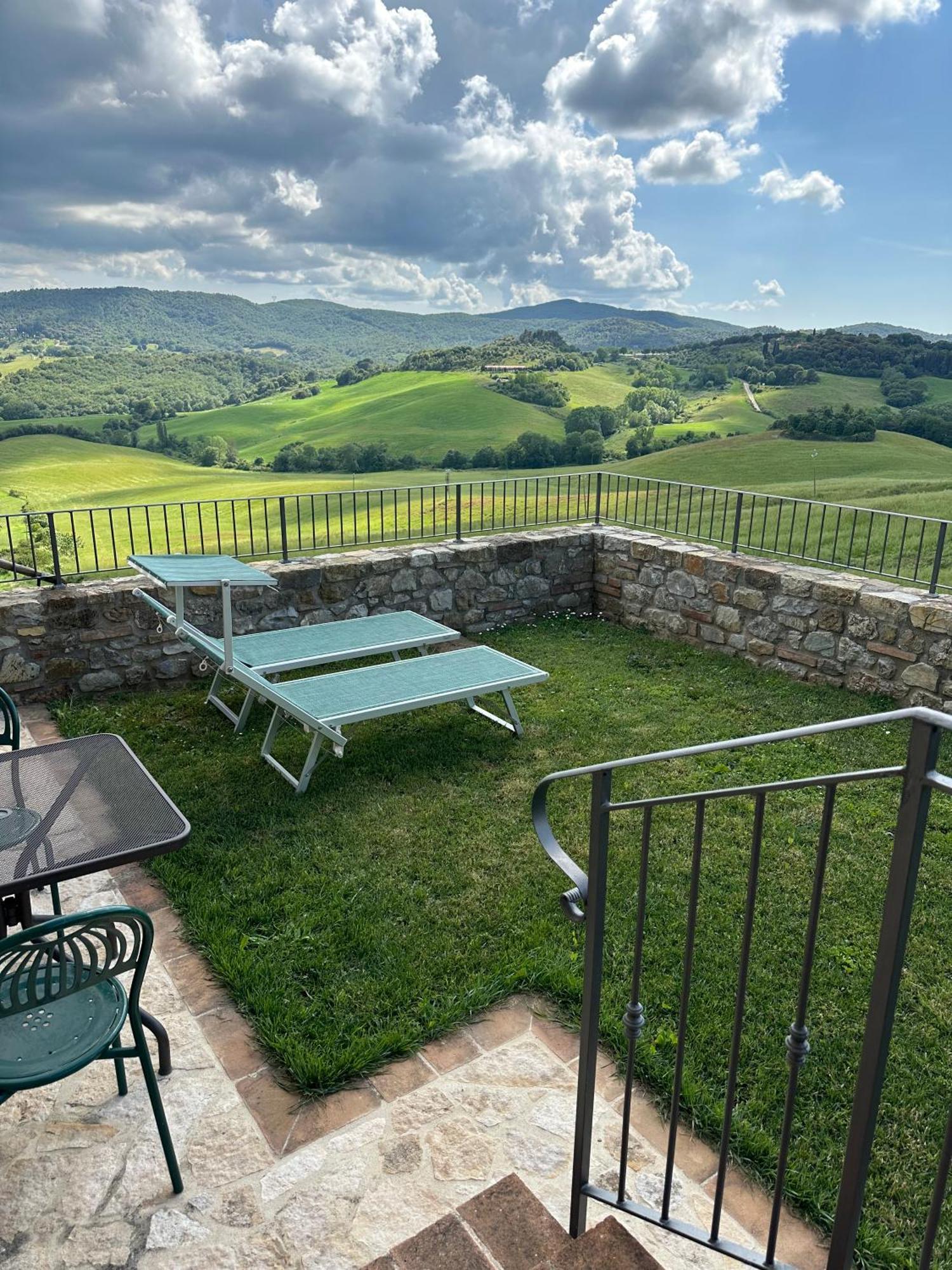 Borgo Tignano Apartment Casole d'Elsa Exterior photo